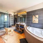 Mansion With Swimming Pool בית נופש Buzet-sur-Tarn