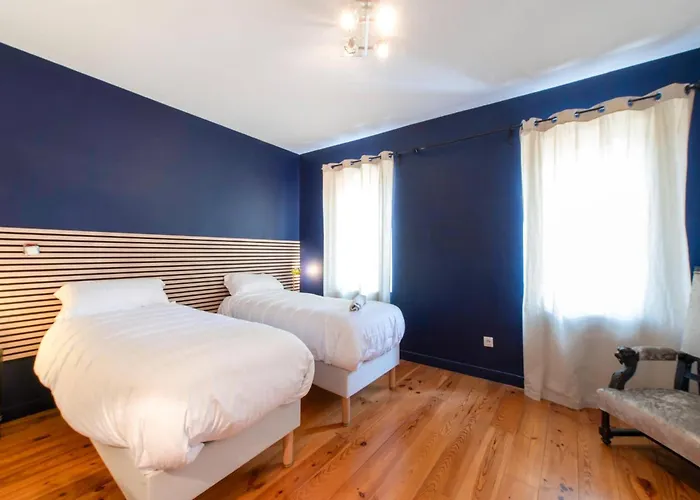 Mansion With Swimming Pool Дом отдыха Buzet-sur-Tarn