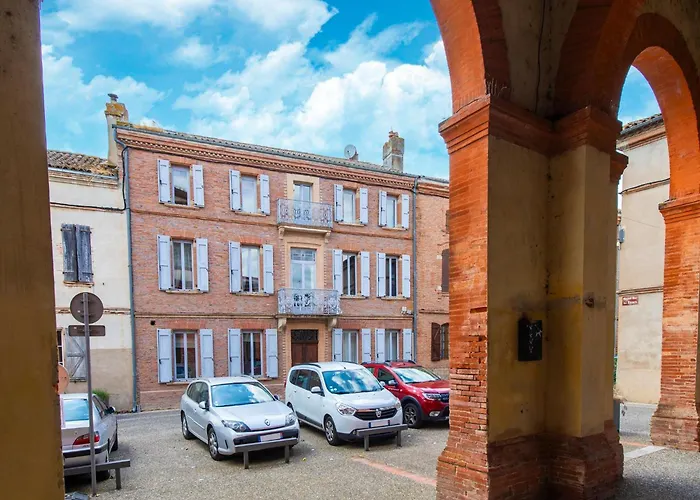 Mansion With Swimming Pool Дом отдыха