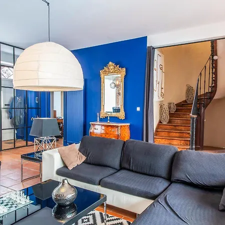 Σπίτι διακοπών Mansion With Swimming Pool *