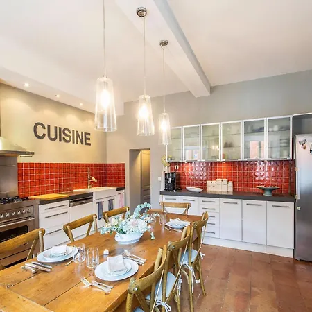 Σπίτι διακοπών Mansion With Swimming Pool Buzet-sur-Tarn