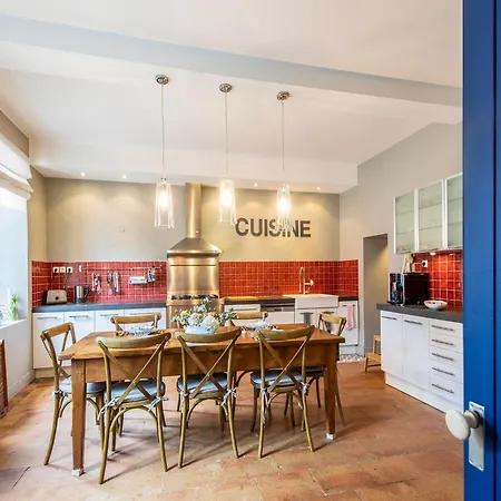 Mansion With Swimming Pool * Buzet-sur-Tarn