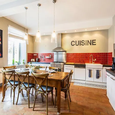 Mansion With Swimming Pool Σπίτι διακοπών *