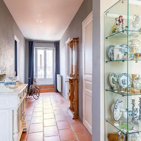 Mansion With Swimming Pool *