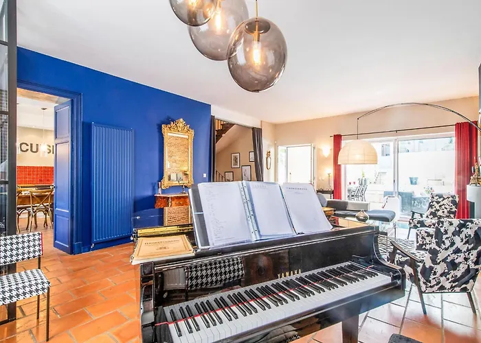 펜션 Mansion With Swimming Pool *