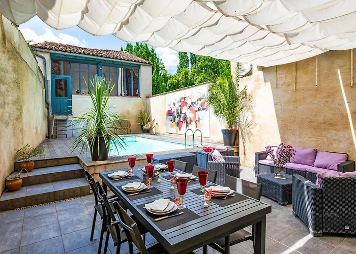 Mansion With Swimming Pool 펜션